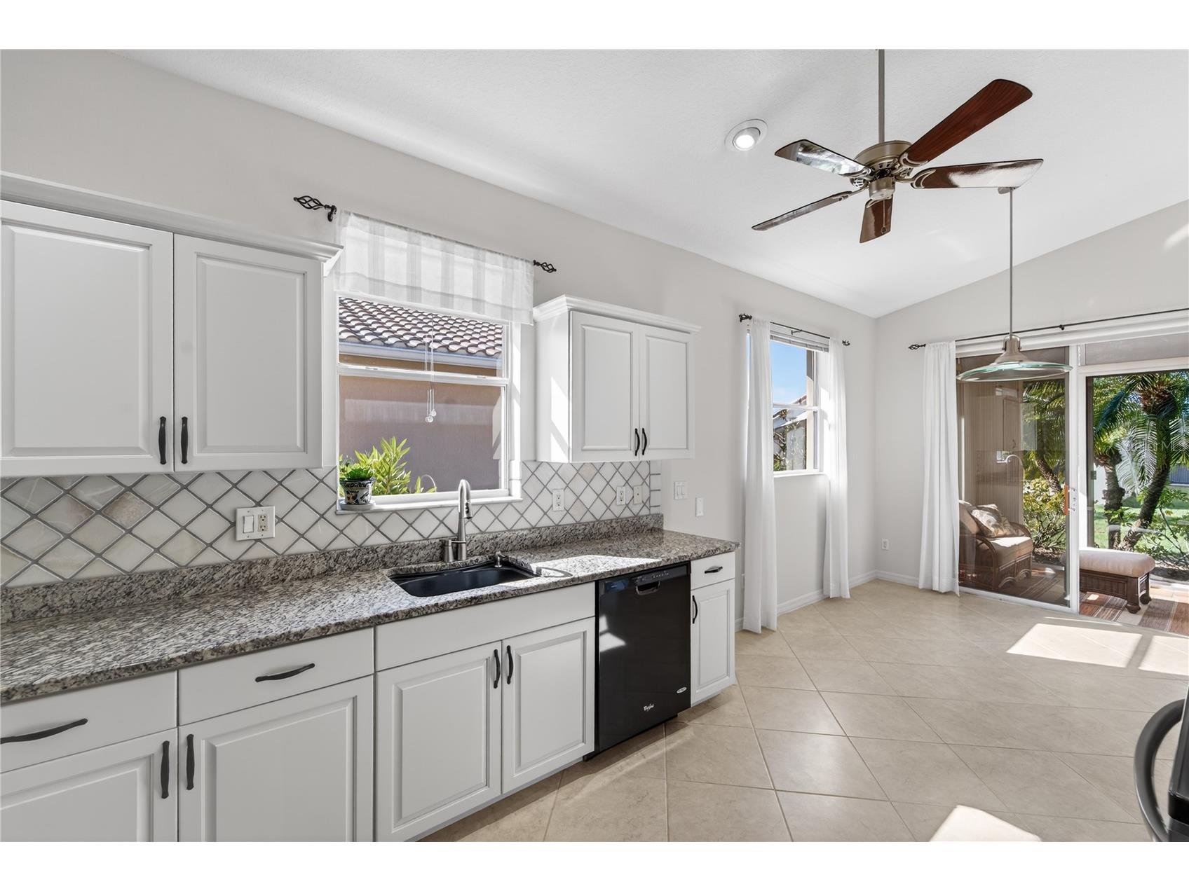 6502 42nd Street E Sarasota FL 34243 A4676971 image12