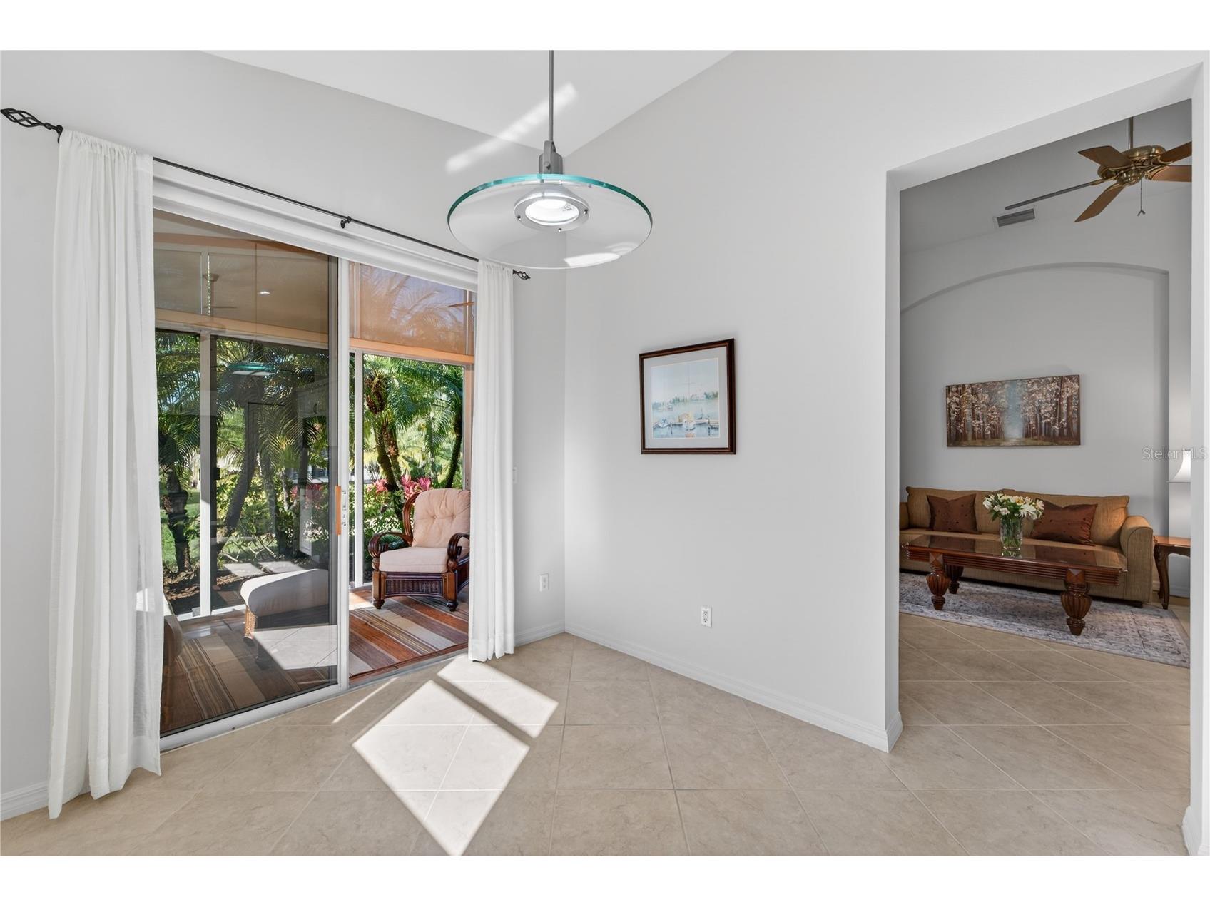6502 42nd Street E Sarasota FL 34243 A4676971 image13