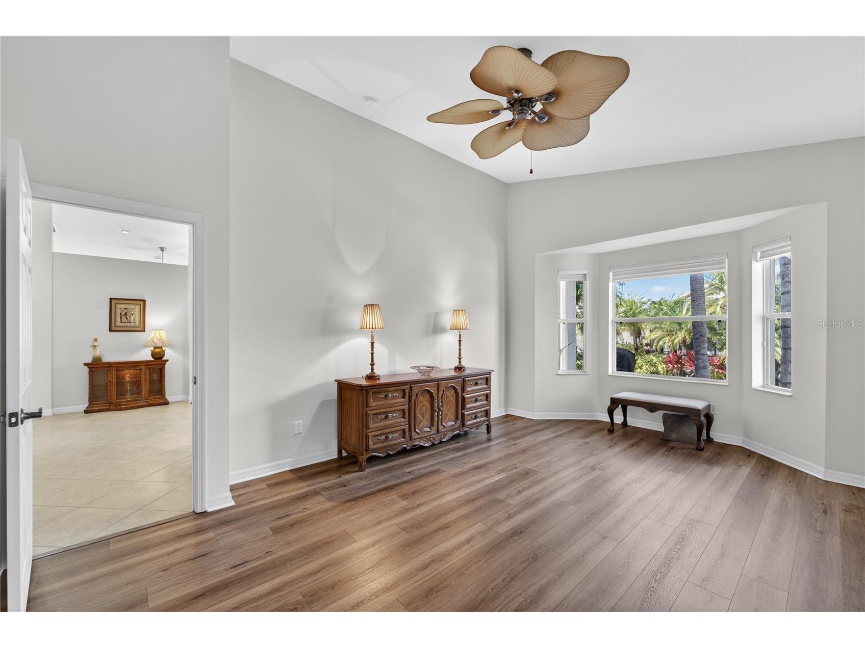6502 42nd Street E Sarasota FL 34243 A4676971 image16