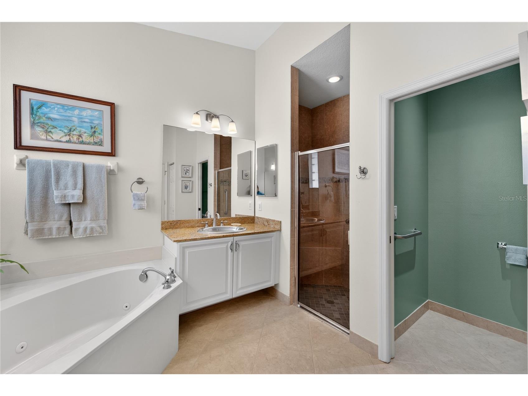 6502 42nd Street E Sarasota FL 34243 A4676971 image17