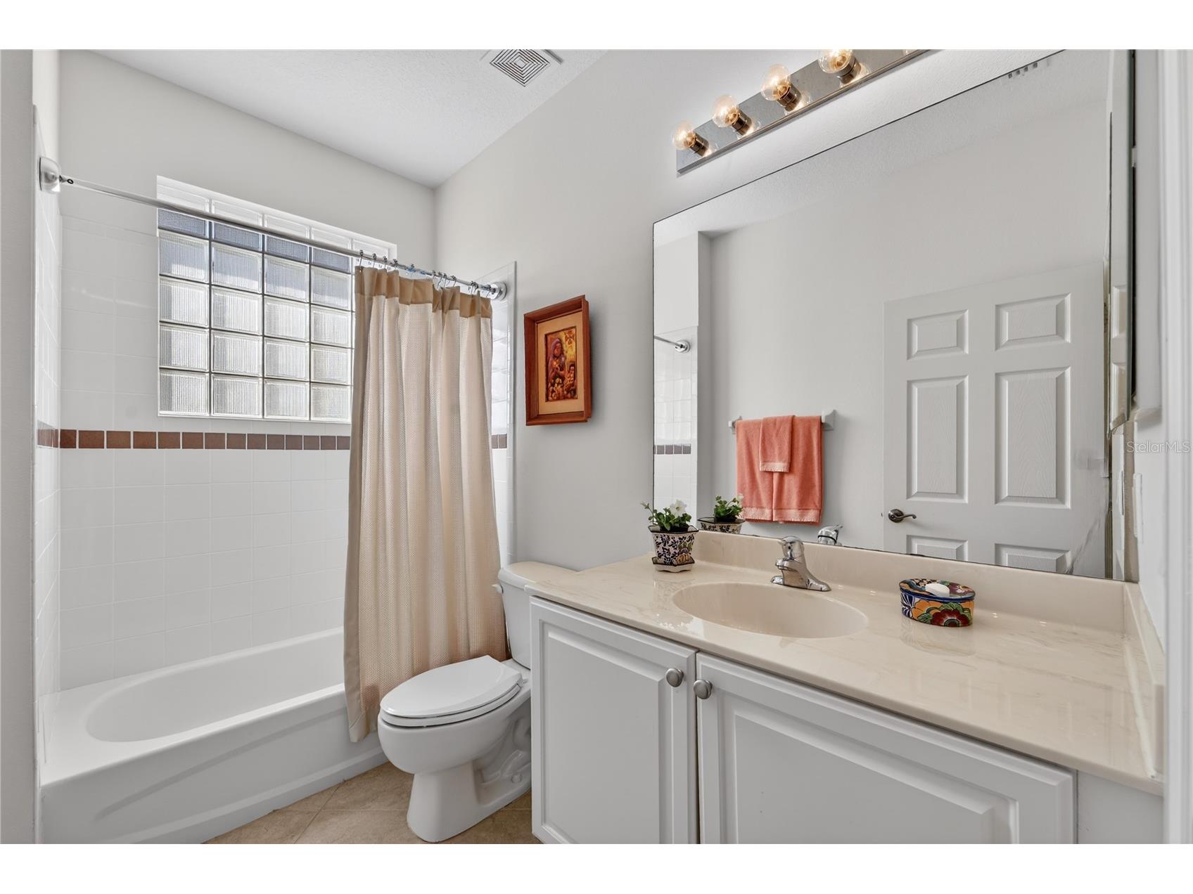 6502 42nd Street E Sarasota FL 34243 A4676971 image22