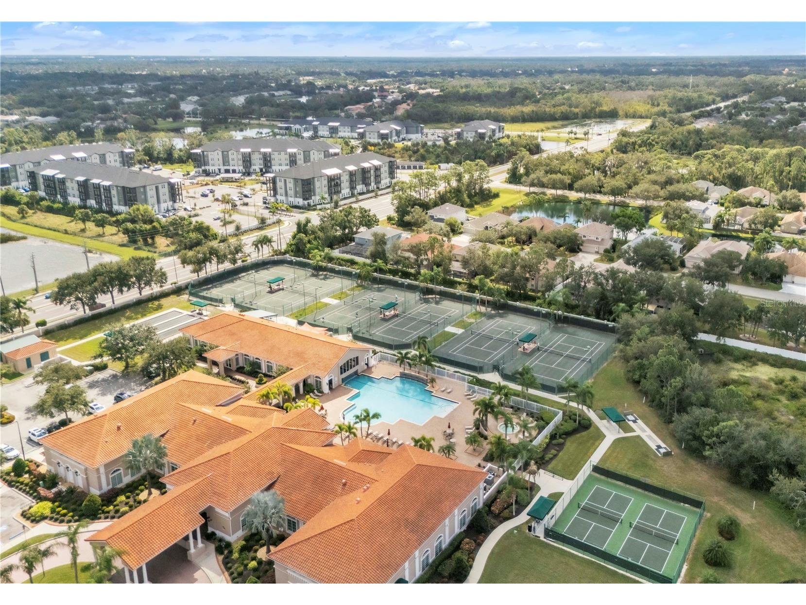 6502 42nd Street E Sarasota FL 34243 A4676971 image41