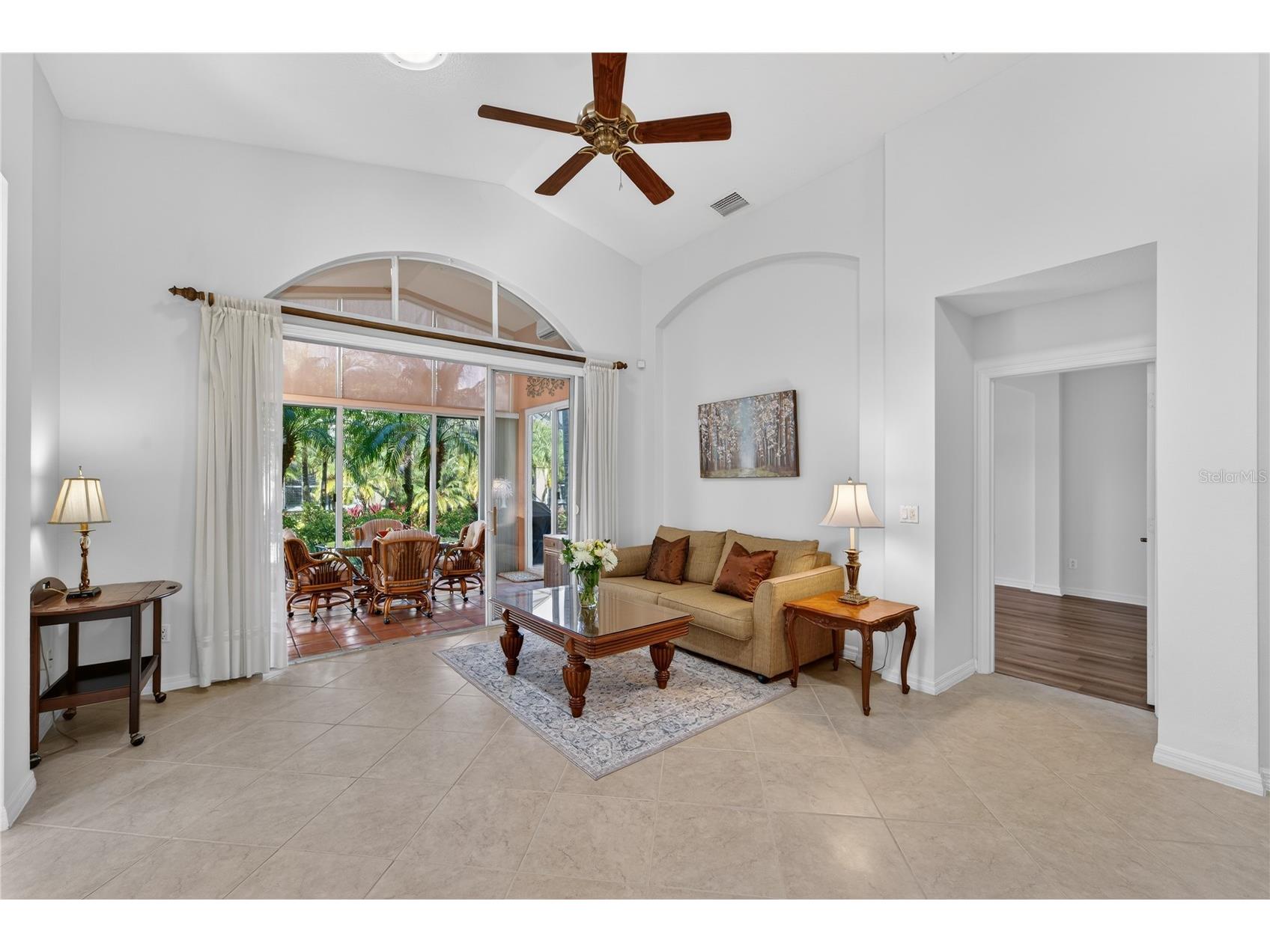 6502 42nd Street E Sarasota FL 34243 A4676971 image8