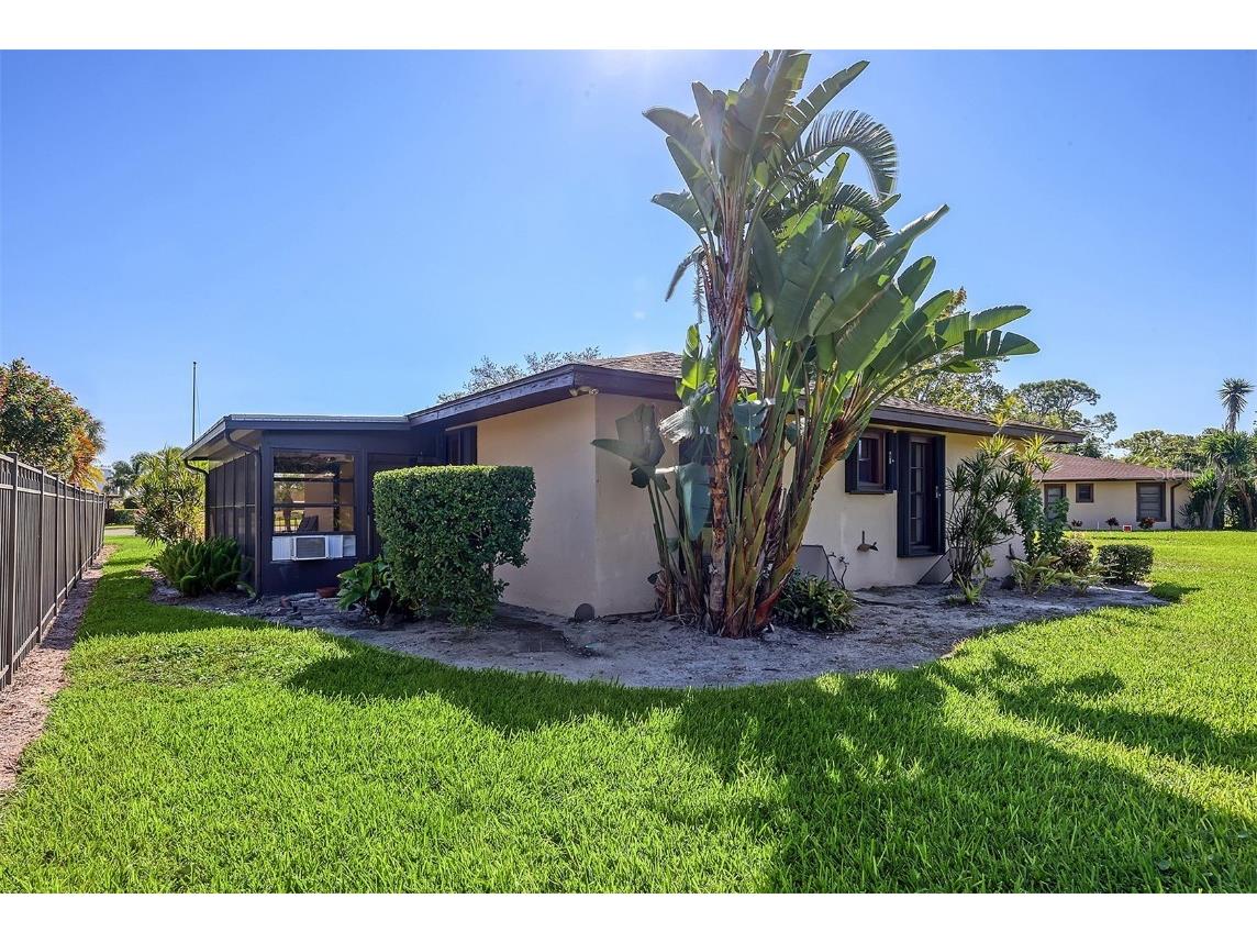 6502 Heritage Lane Bradenton FL 34209 A4667807 image17