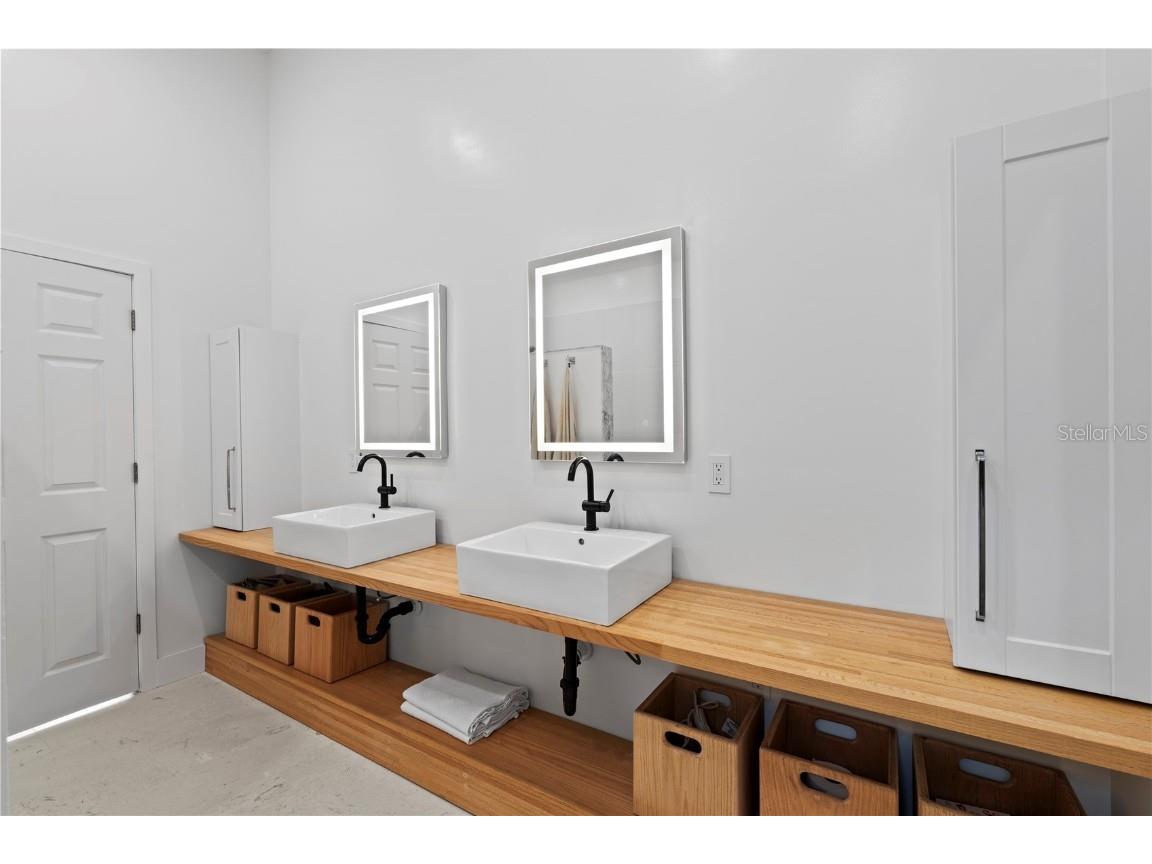 6504 Virginia Crossing University Park FL 34201 O6347702 image32