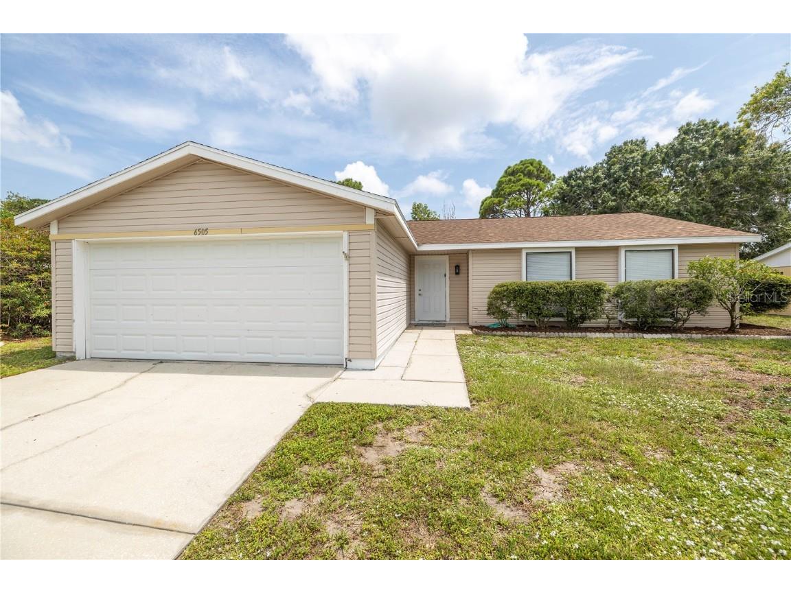 6505 36th Avenue Drive W Bradenton FL 34209 U8206680 image1