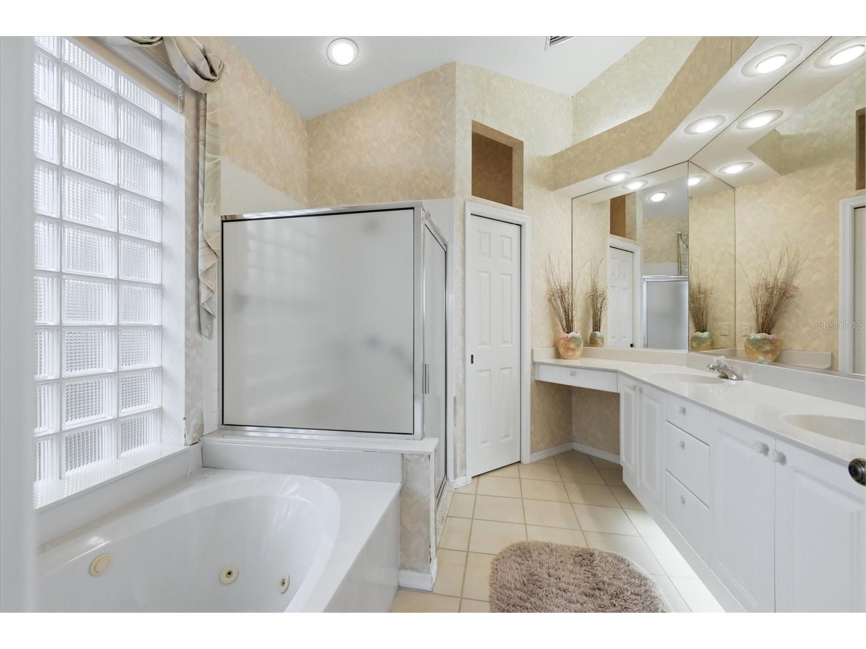 6505 Berkshire Place University Park FL 34201 A4688908 image14