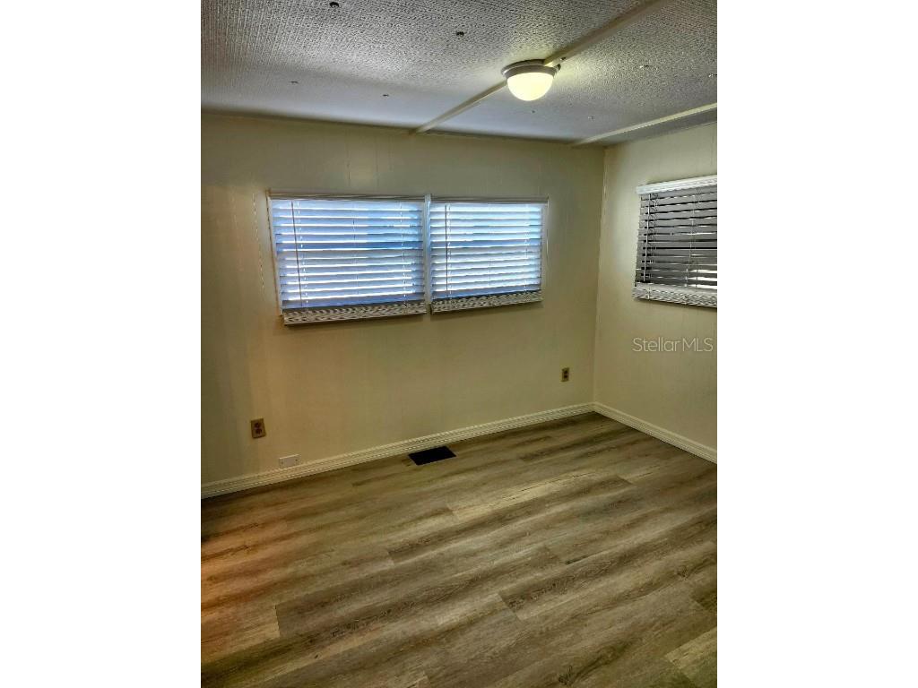 6505 Kansas Street Bradenton FL 34207 - SARASOTA BAY A4670016 image11