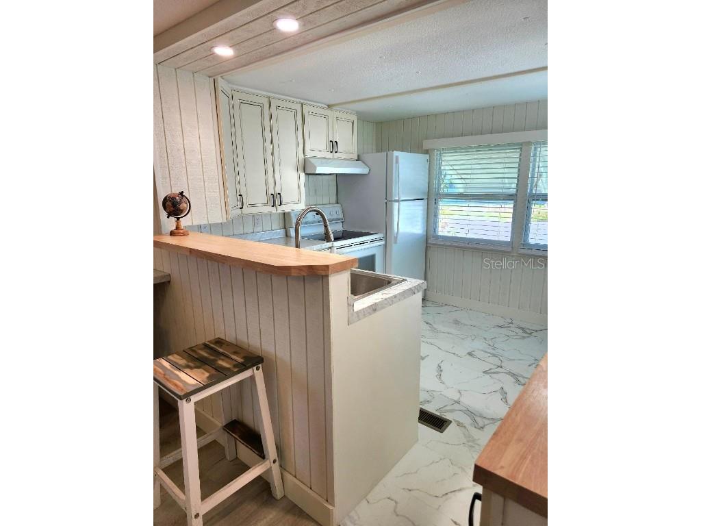 6505 Kansas Street Bradenton FL 34207 - SARASOTA BAY A4670016 image7