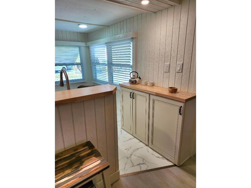 6505 Kansas Street Bradenton FL 34207 - SARASOTA BAY A4670016 image8