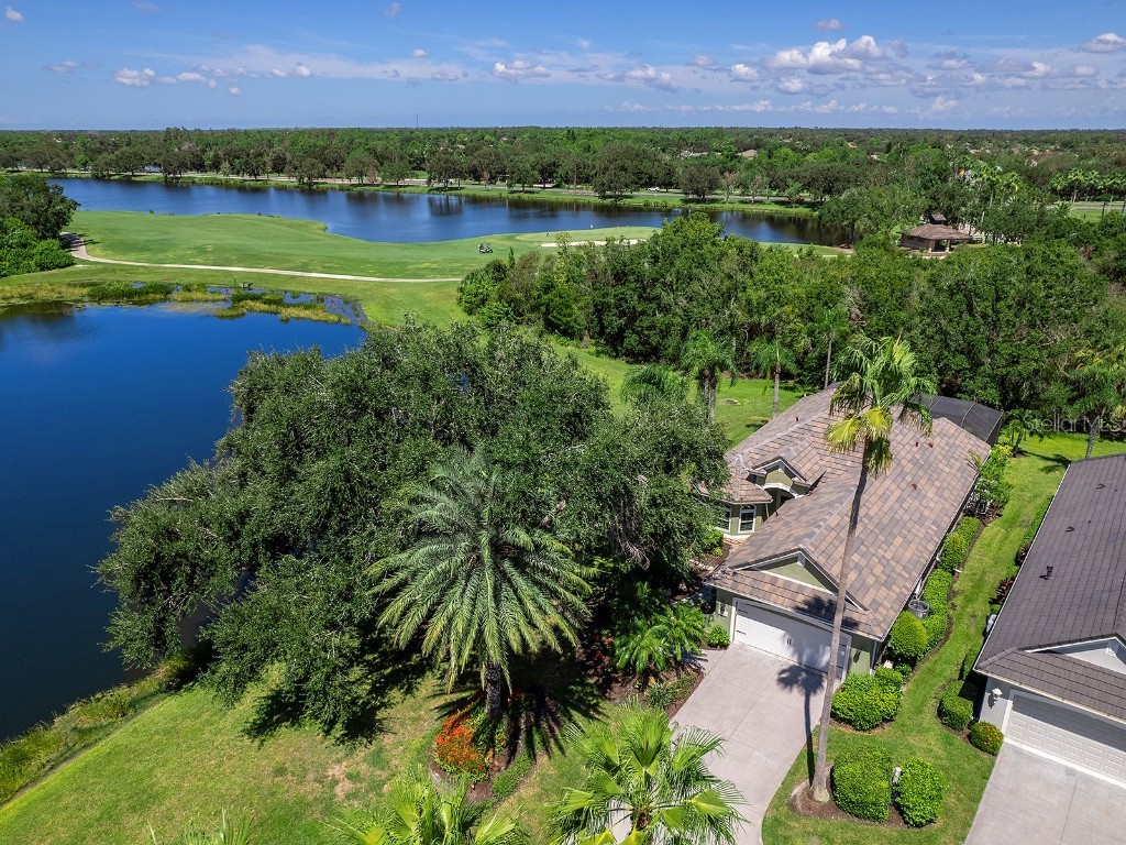6505 Oakland Hills Drive Lakewood Ranch FL 34202 A4661713 image2