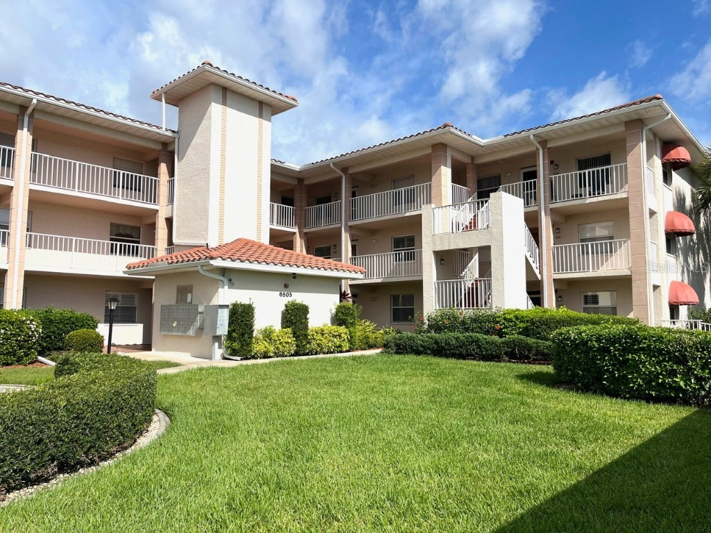 6505 Stone River Road #205 Bradenton FL 34203 A4605422 image1