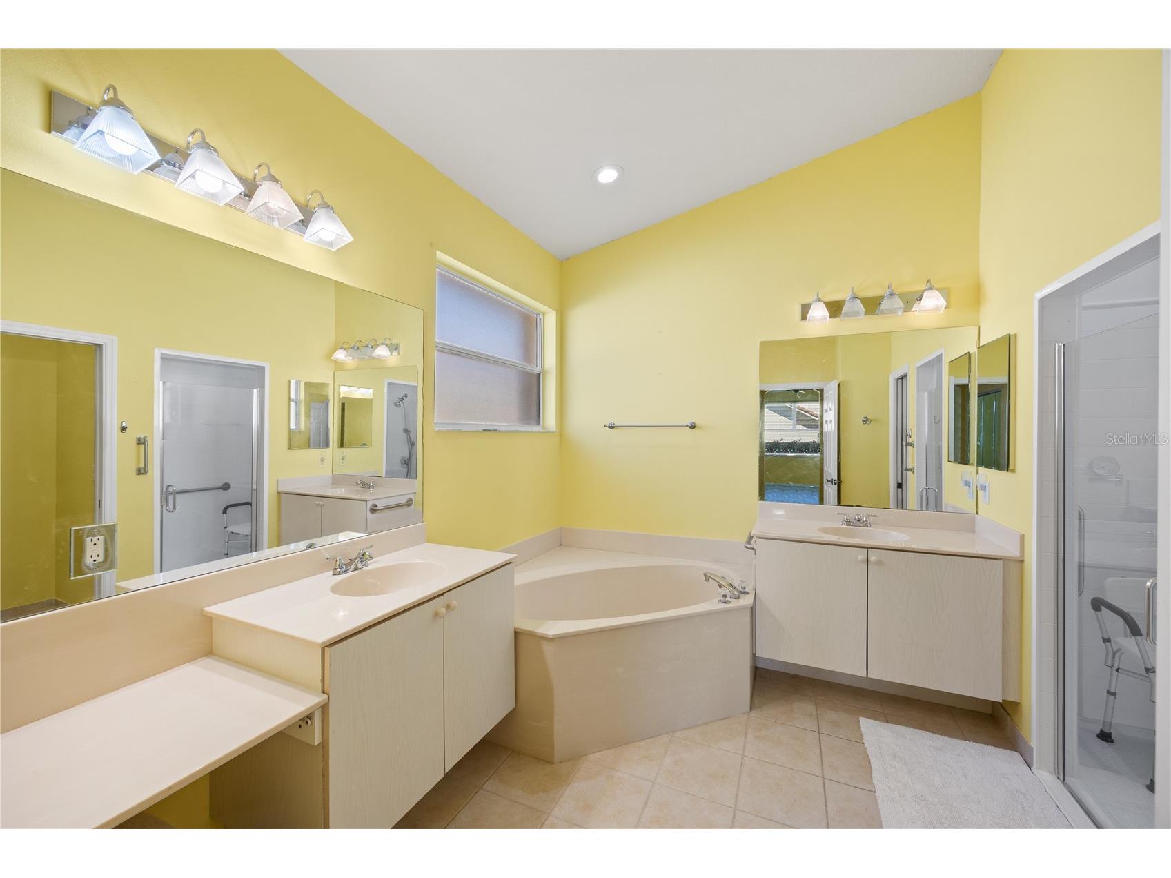 6506 42nd Street E Sarasota FL 34243 A4673884 image17