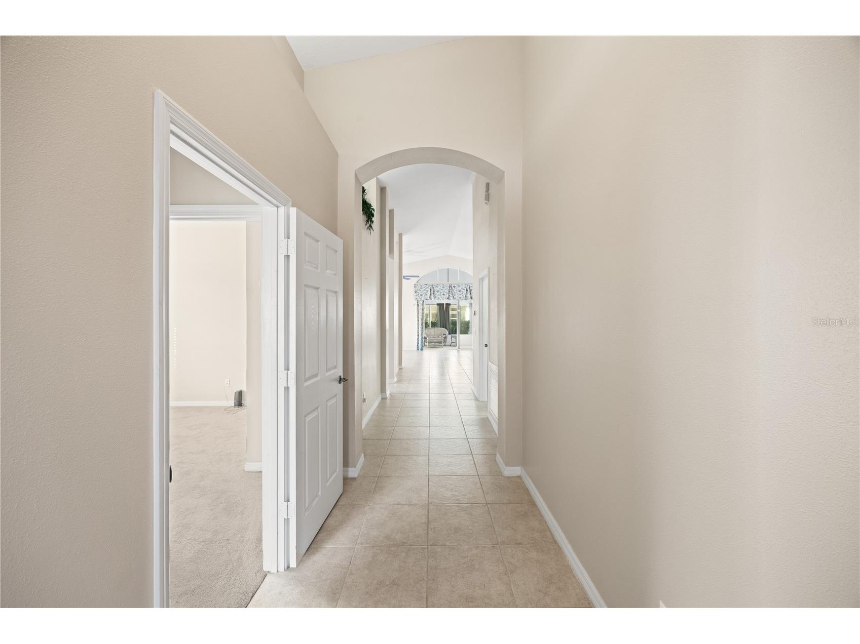 6506 42nd Street E Sarasota FL 34243 A4673884 image2