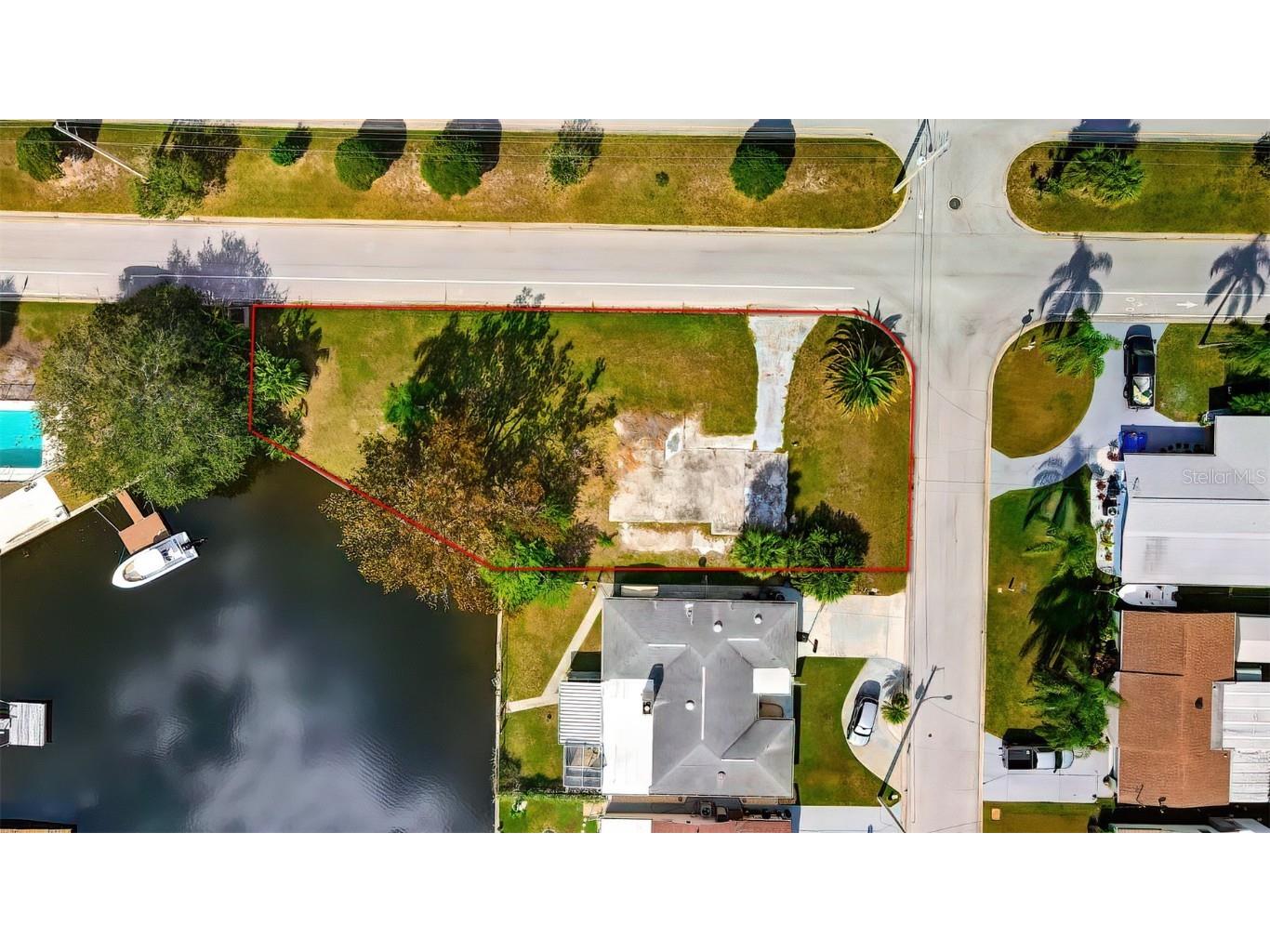 6506 Beach Boulevard Hudson FL 34667 - CANAL TO GULF OF MEXICO OM659357 image1