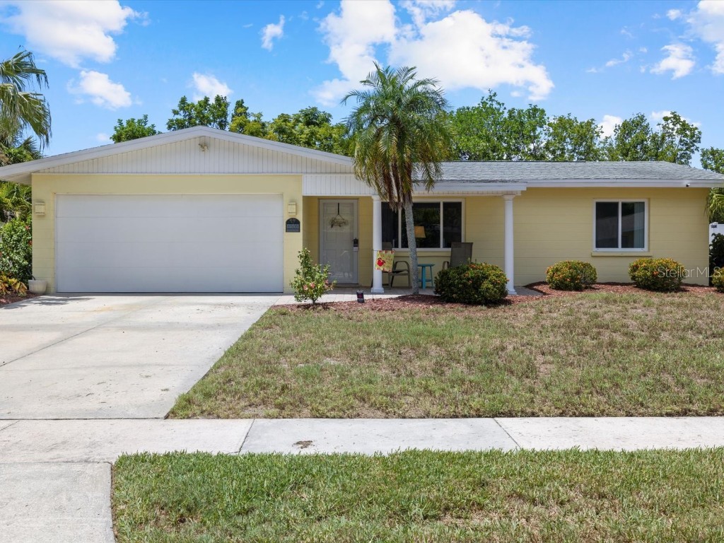 6506 Colonial Drive Sarasota FL 34231 A4579908 image1