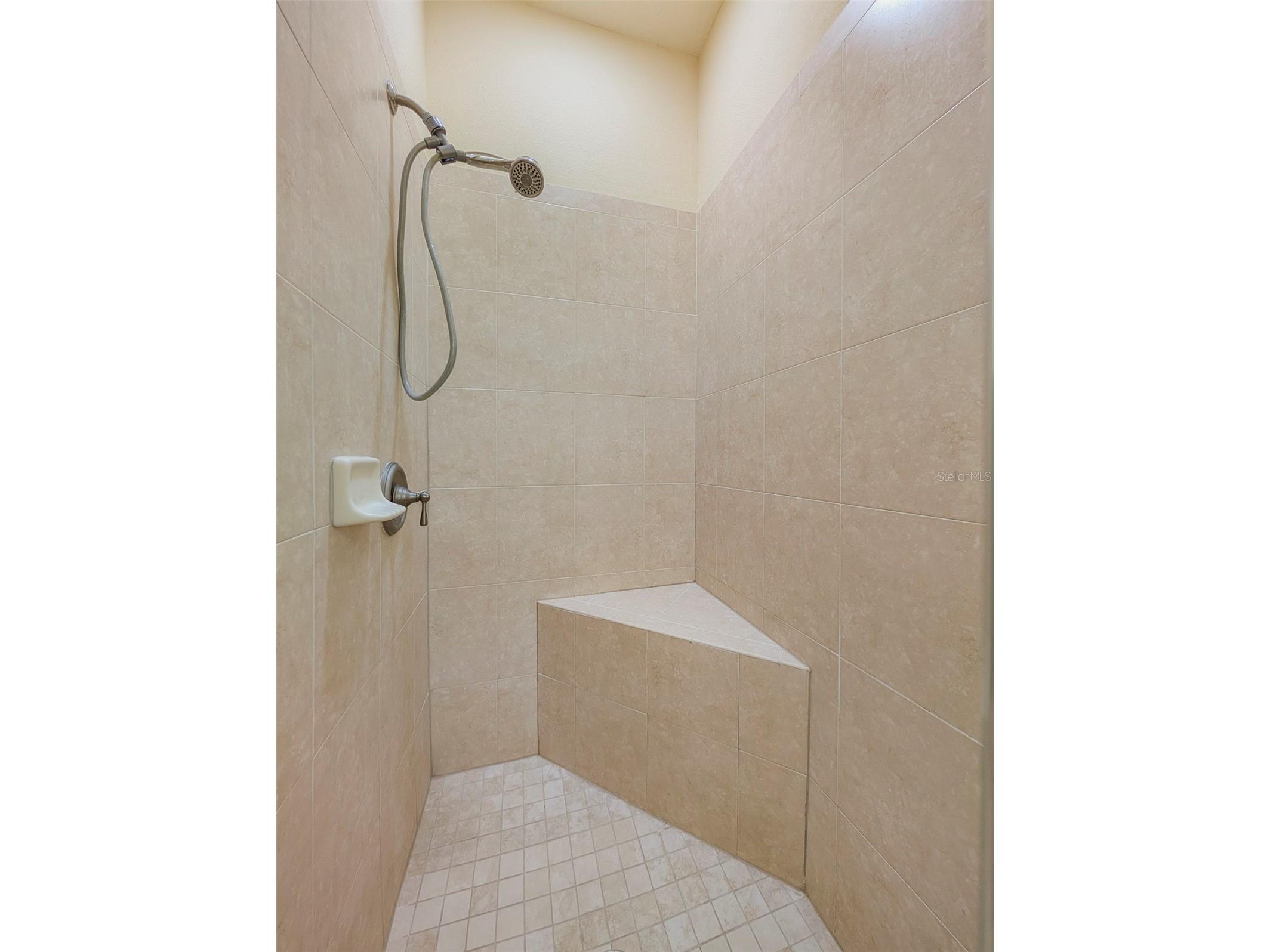 6507 37th Street E Sarasota FL 34243 A4687469 image18