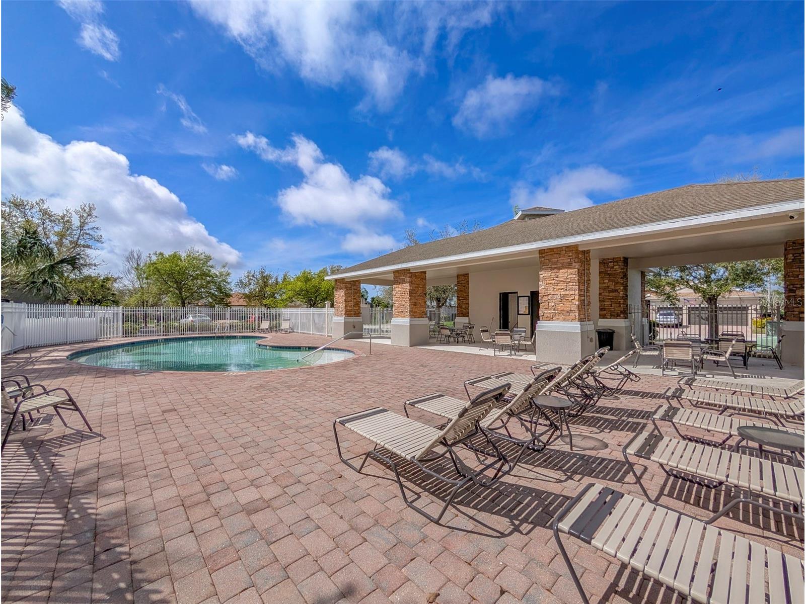 6507 37th Street E Sarasota FL 34243 A4687469 image39