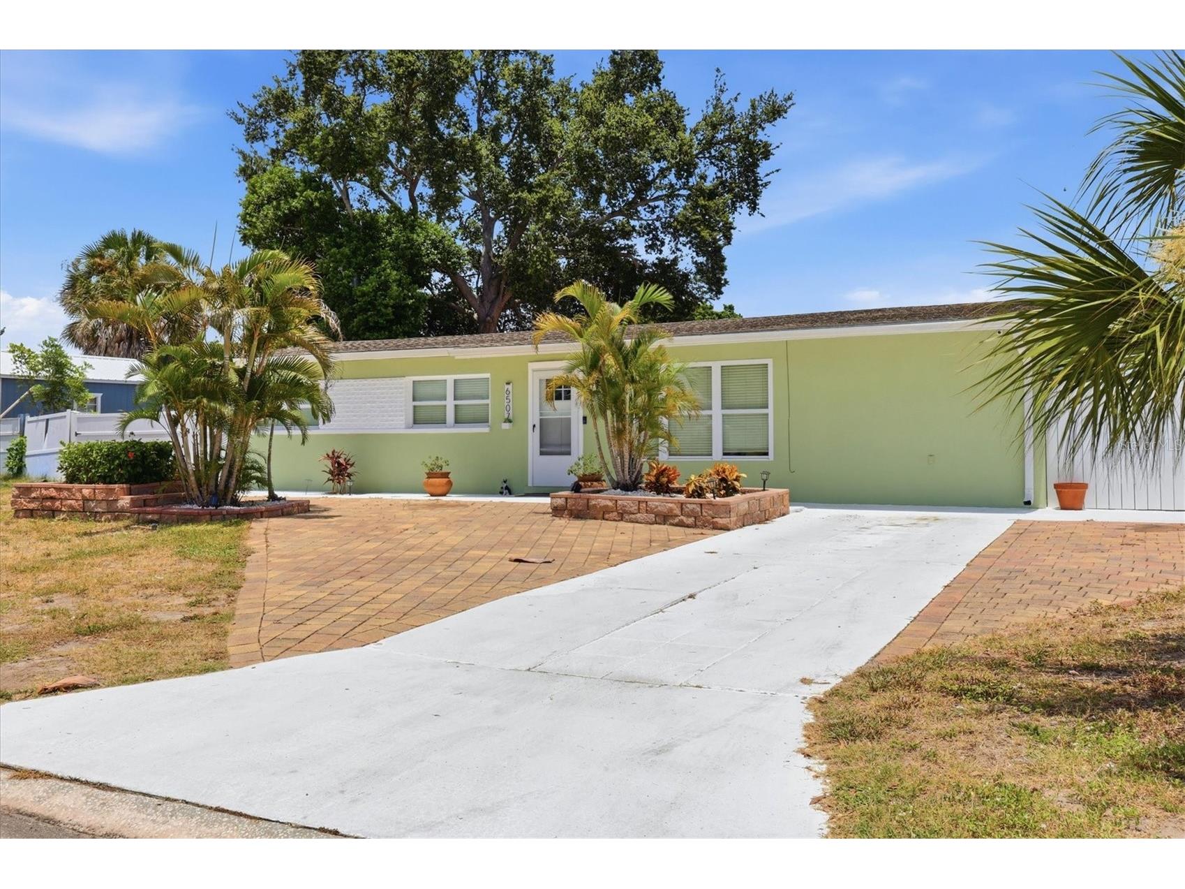 6507 Clemson Street Bradenton FL 34207 A4699715 image3