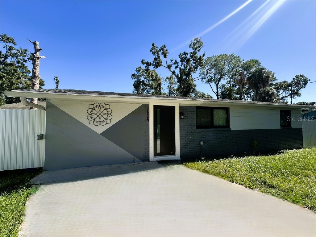 6507 Elliot Drive Tampa FL 33615 TB8442602 image1