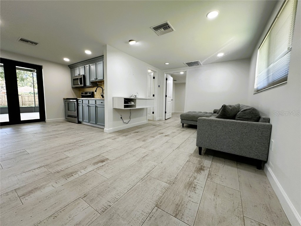 6507 Elliot Drive Tampa FL 33615 TB8442602 image6