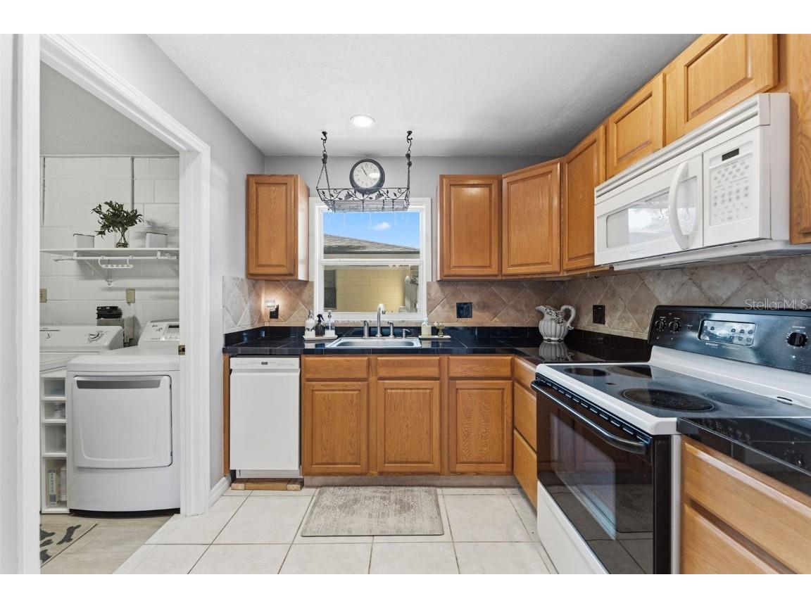 6507 Los Altos Way Tampa FL 33634 TB8448158 image19