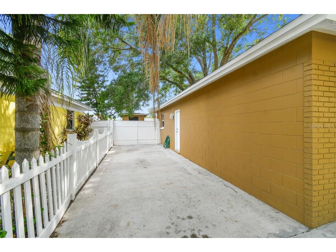 6507 Los Altos Way Tampa FL 33634 TB8448158 image38