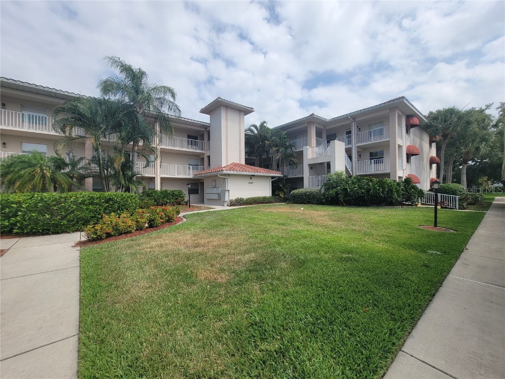 6507 Stone River Road #302 Bradenton FL 34203 A4657394 image4