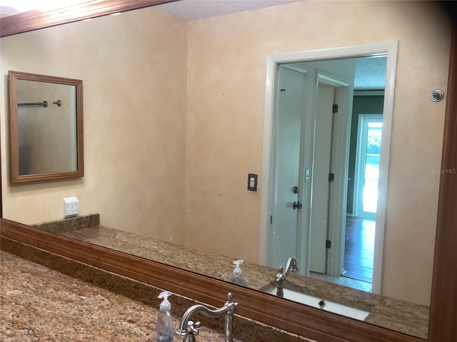 6508 Waterford Circle Sarasota FL 34238 A4690255 image21