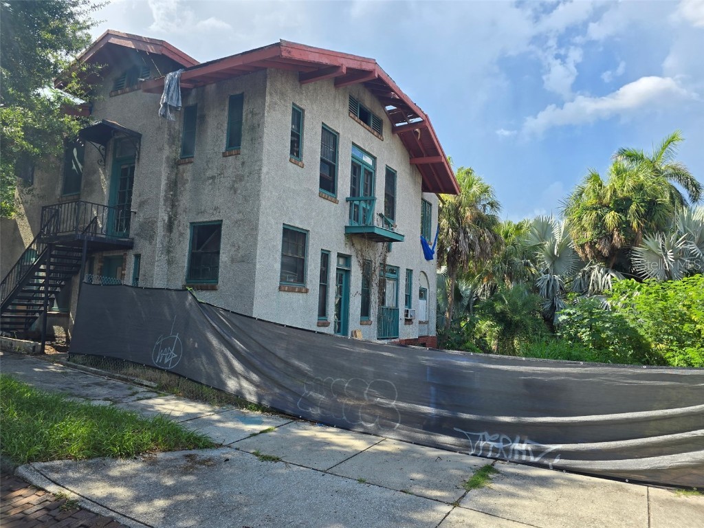 651 10th Ave S Saint Petersburg FL 33701 O6336569 image3