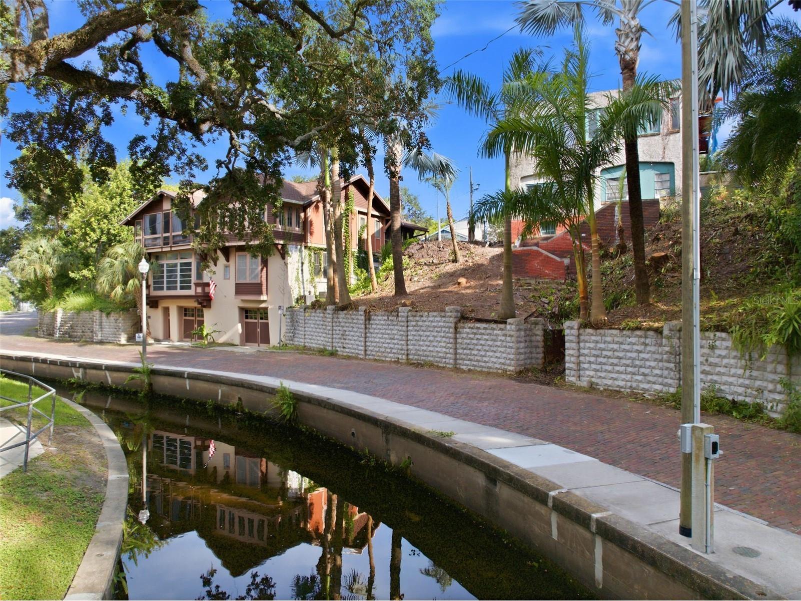 651 10th Ave S Saint Petersburg FL 33701 TB8523393 image10