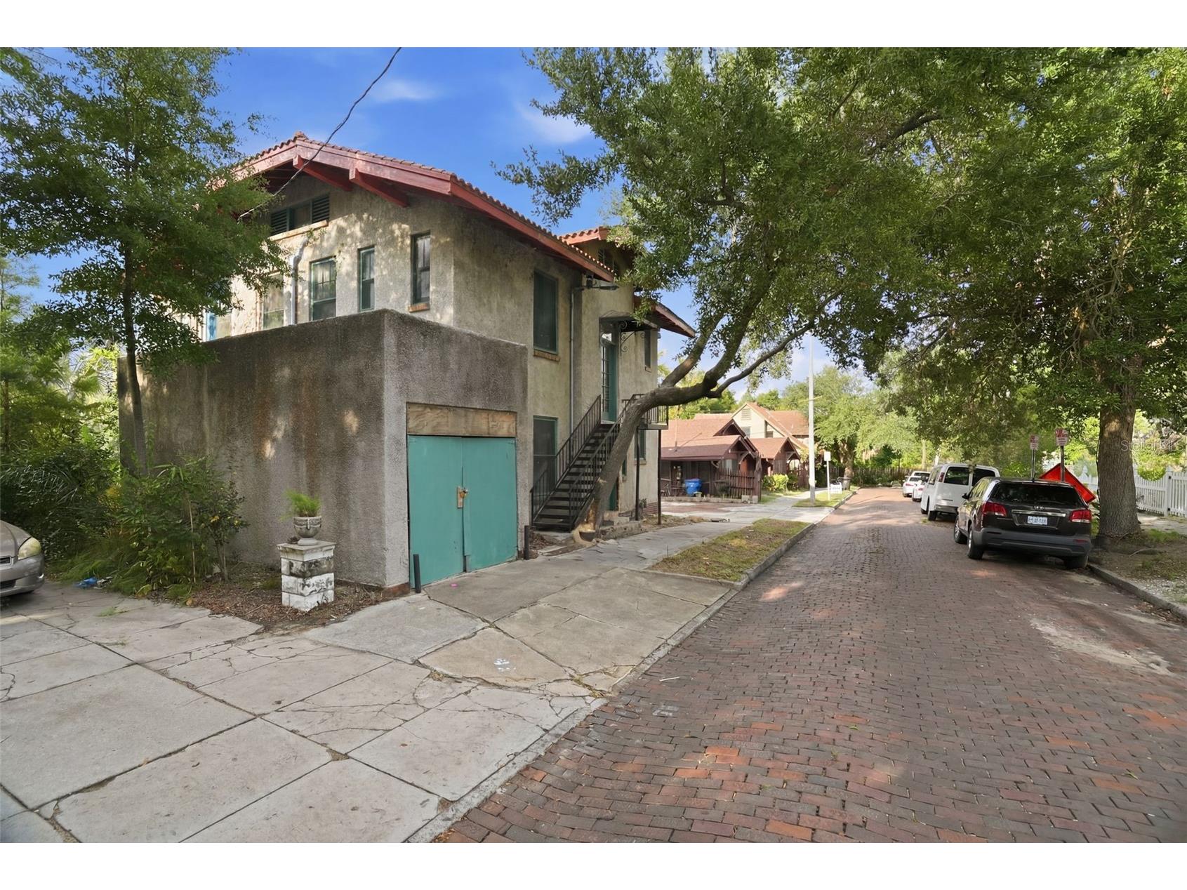 651 10th Ave S Saint Petersburg FL 33701 TB8523393 image11