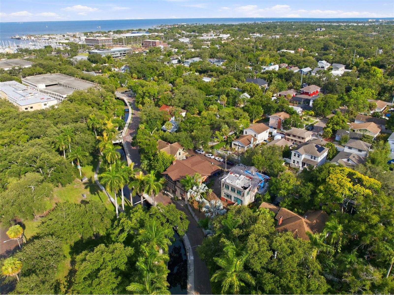 651 10th Ave S Saint Petersburg FL 33701 TB8523393 image18