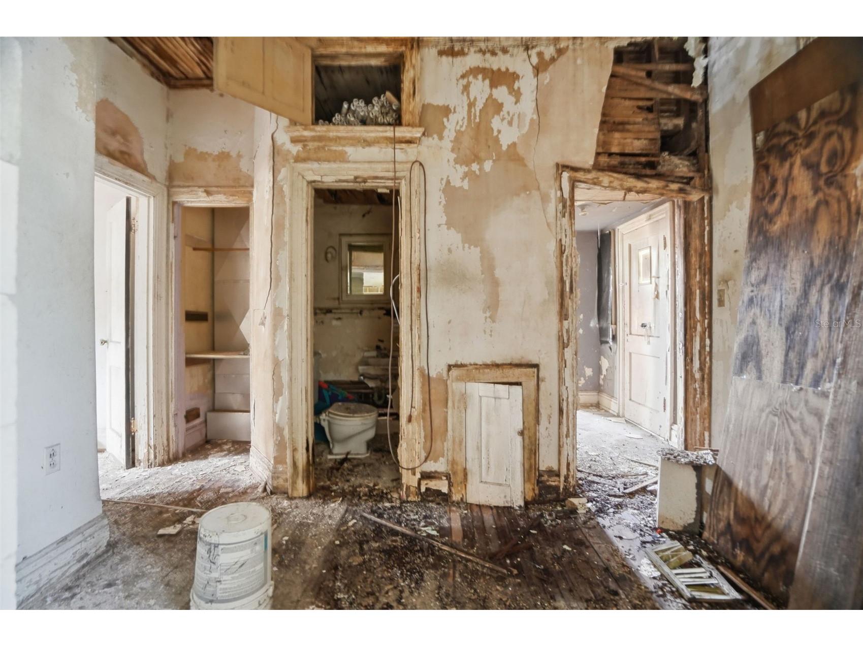 651 10th Ave S Saint Petersburg FL 33701 TB8523393 image21