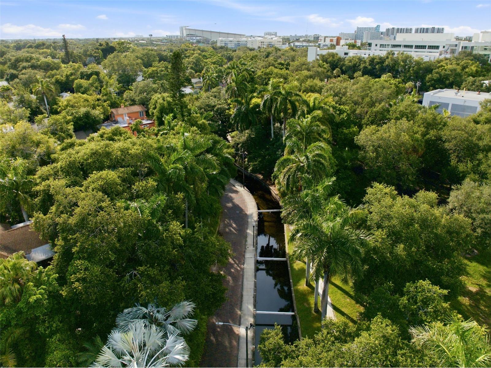 651 10th Ave S Saint Petersburg FL 33701 TB8523393 image4