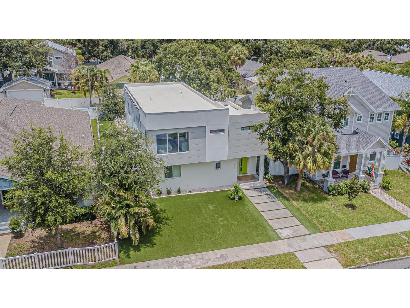 651 12th Avenue S Saint Petersburg FL 33701 TB8416048 image1