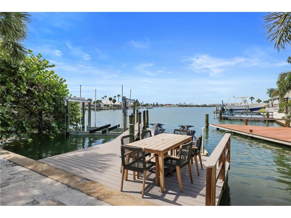 651 64th Avenue Saint Pete Beach FL 33706 TB8436130 image25
