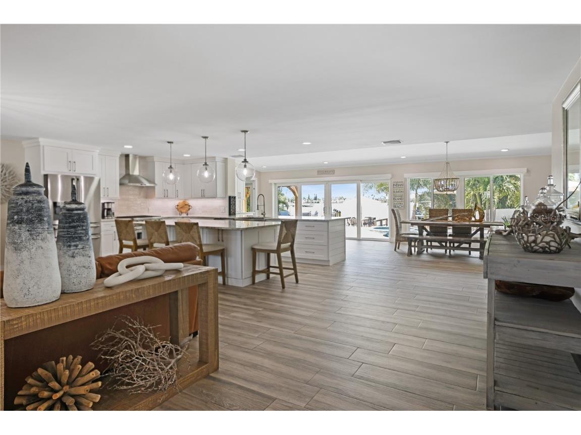 651 64th Avenue Saint Pete Beach FL 33706 TB8436130 image3