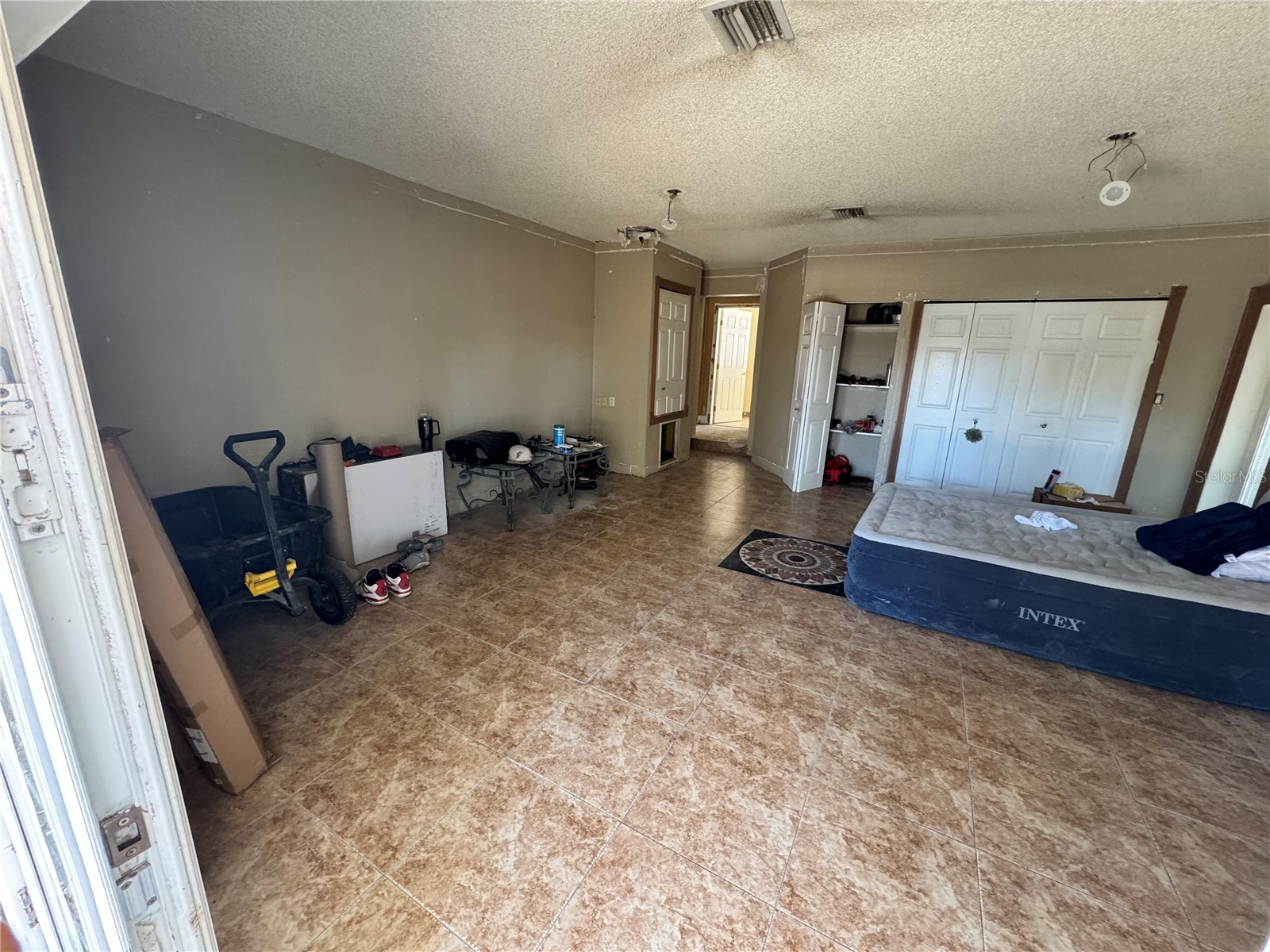 651 69th Avenue S Saint Petersburg FL 33705 L4960533 image5