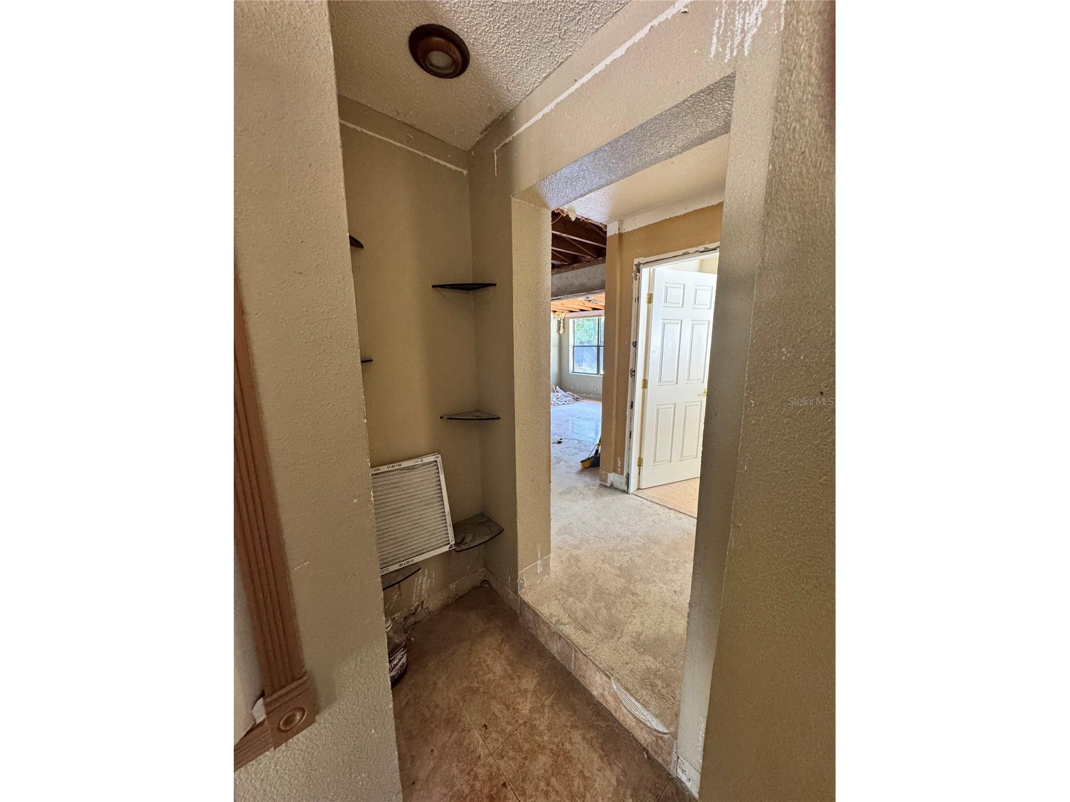 651 69th Avenue S Saint Petersburg FL 33705 L4960533 image6