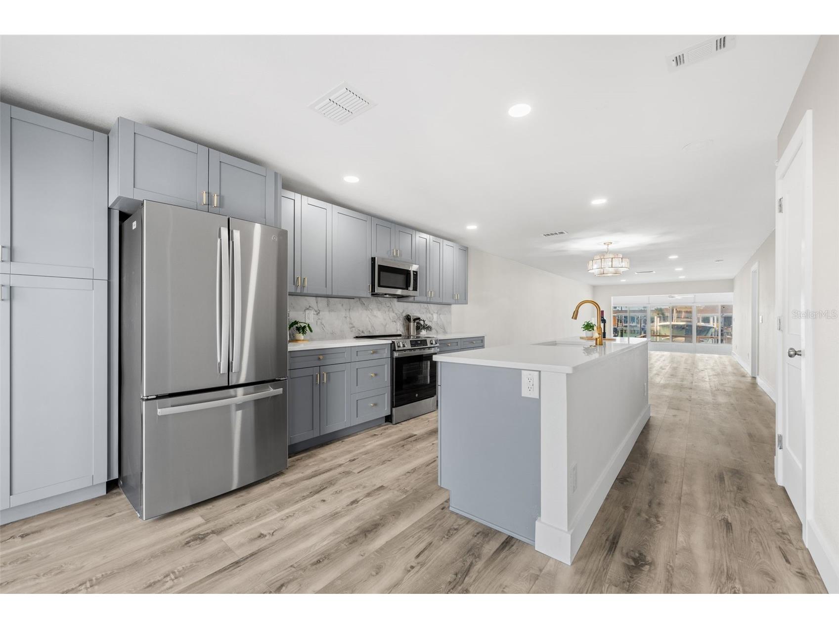 651 Boca Ciega Point Boulevard S Saint Petersburg FL 33708 - INTRACOASTAL TO GULF O6385415 image10