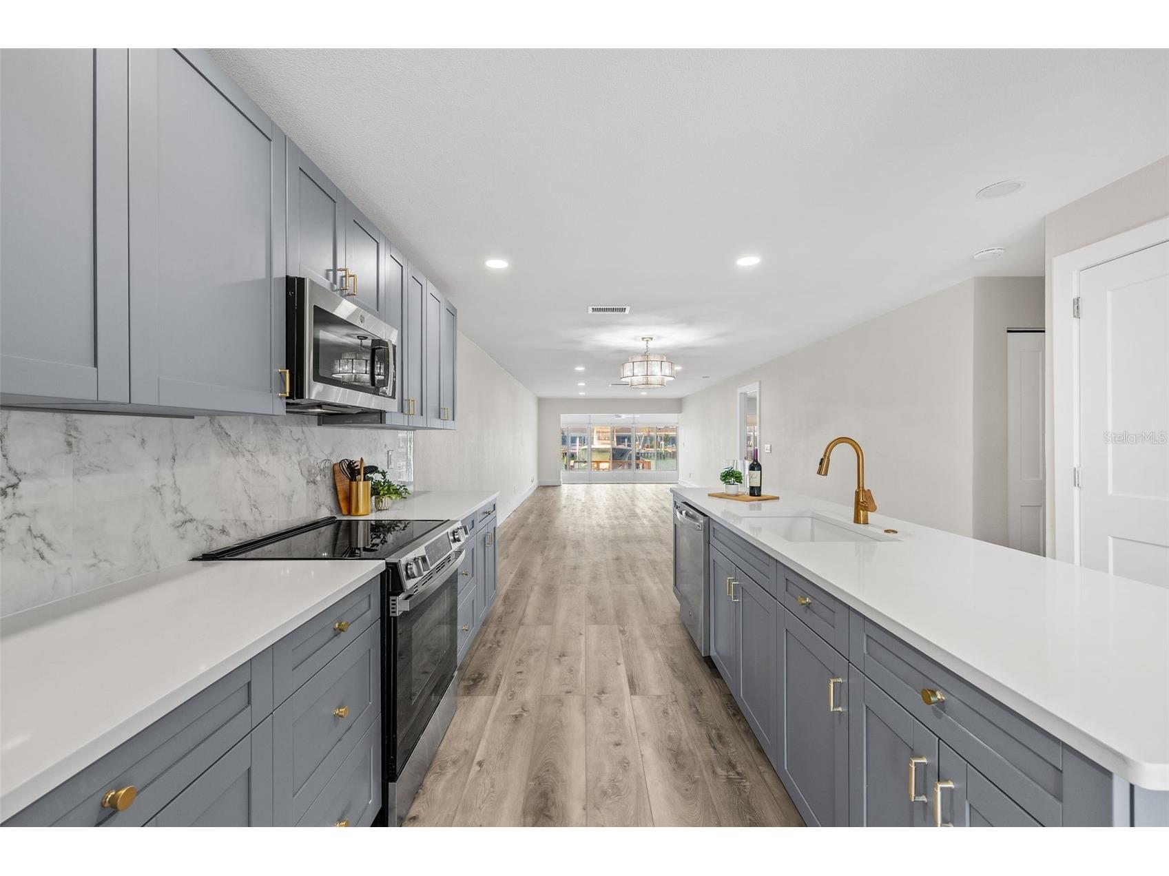 651 Boca Ciega Point Boulevard S Saint Petersburg FL 33708 - INTRACOASTAL TO GULF O6385415 image11