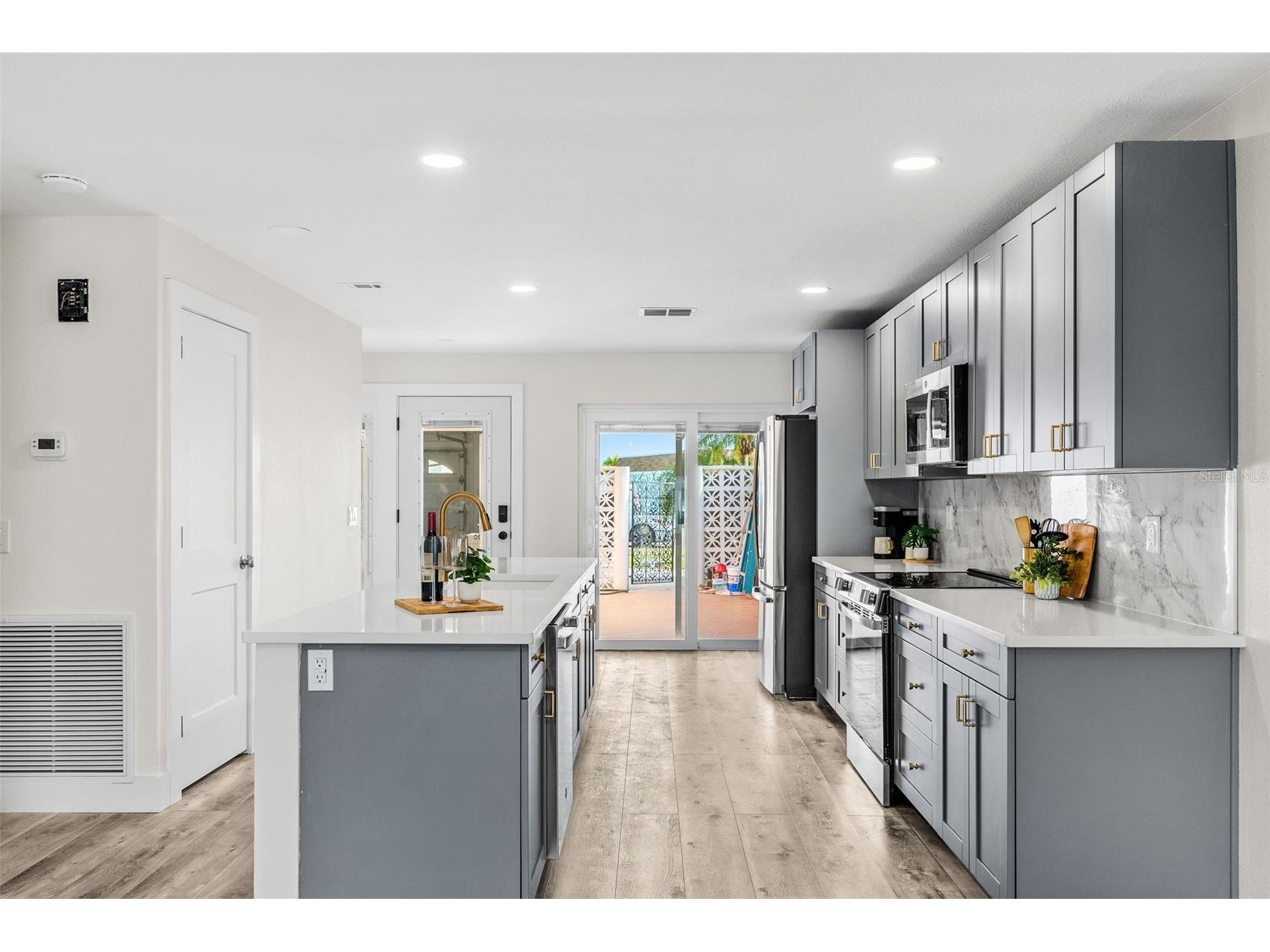 651 Boca Ciega Point Boulevard S Saint Petersburg FL 33708 - INTRACOASTAL TO GULF O6385415 image13