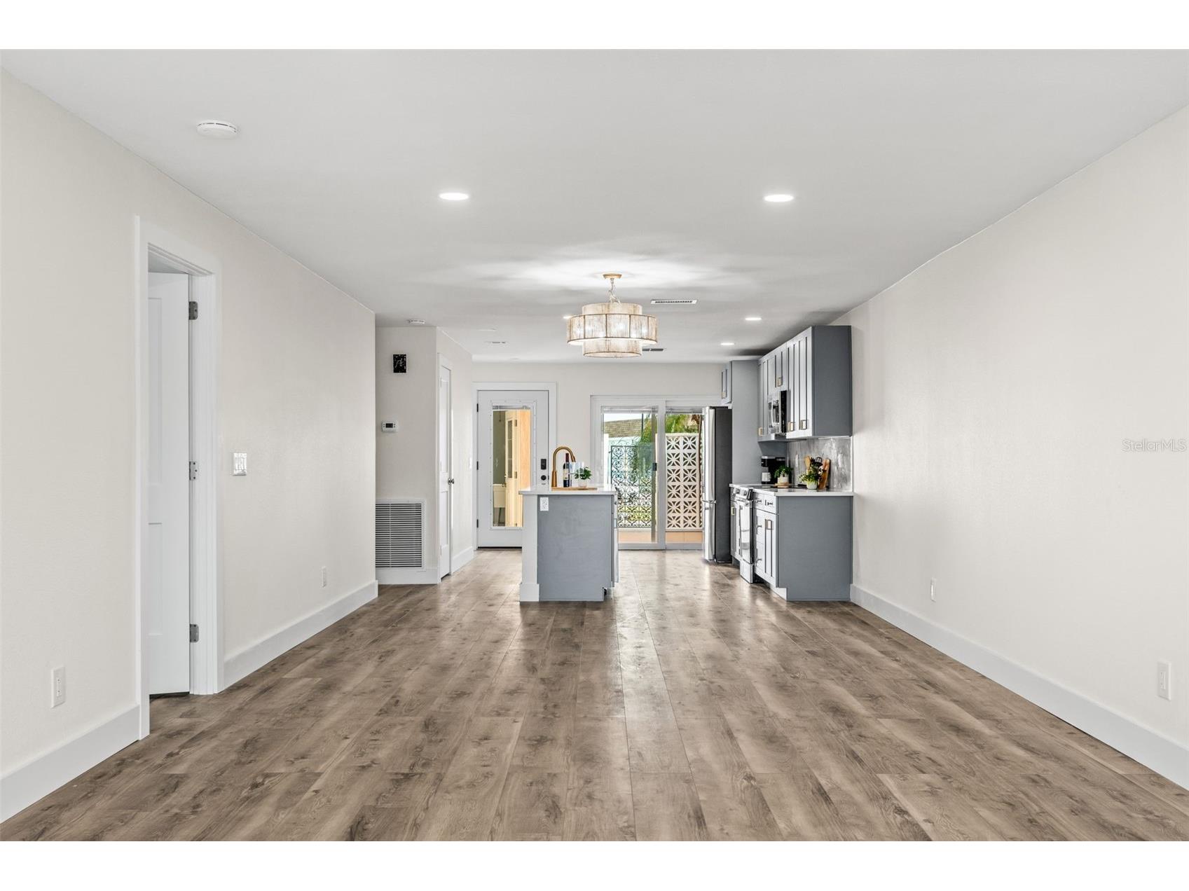 651 Boca Ciega Point Boulevard S Saint Petersburg FL 33708 - INTRACOASTAL TO GULF O6385415 image18