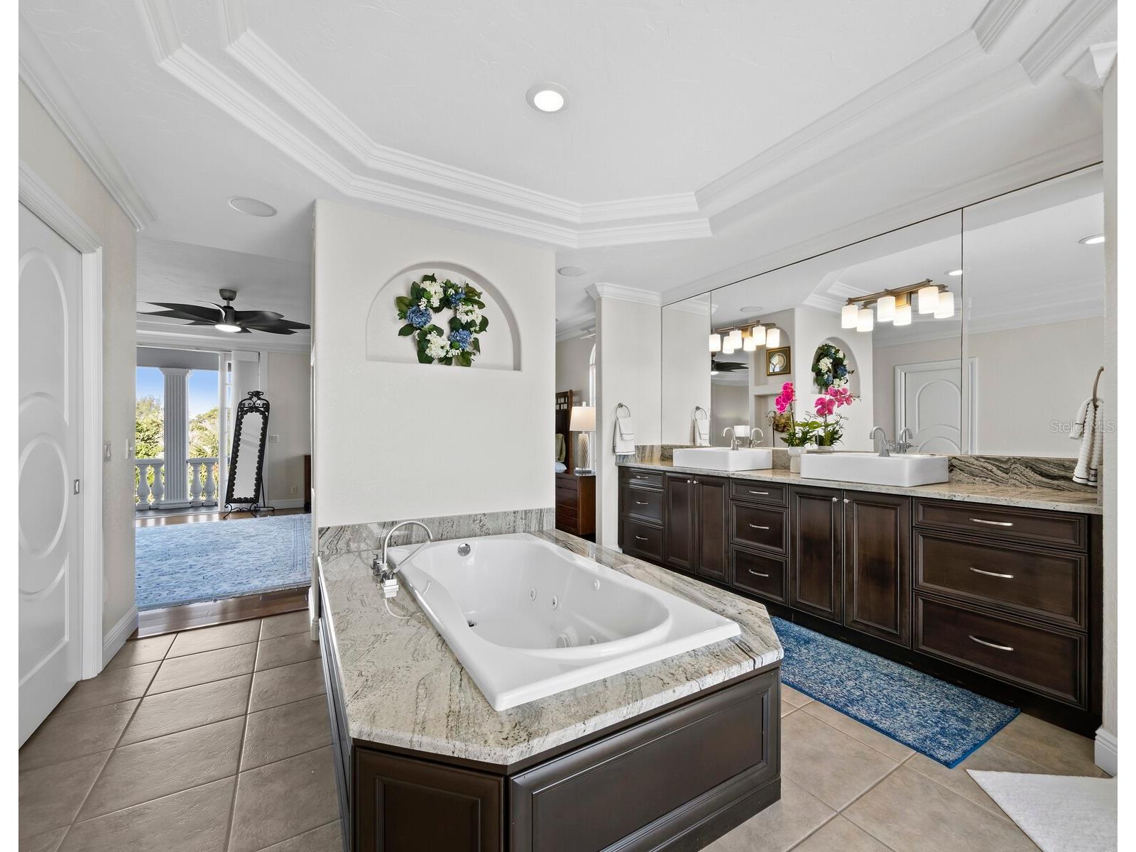 651 Broadway Street Longboat Key FL 34228 A4672952 image33