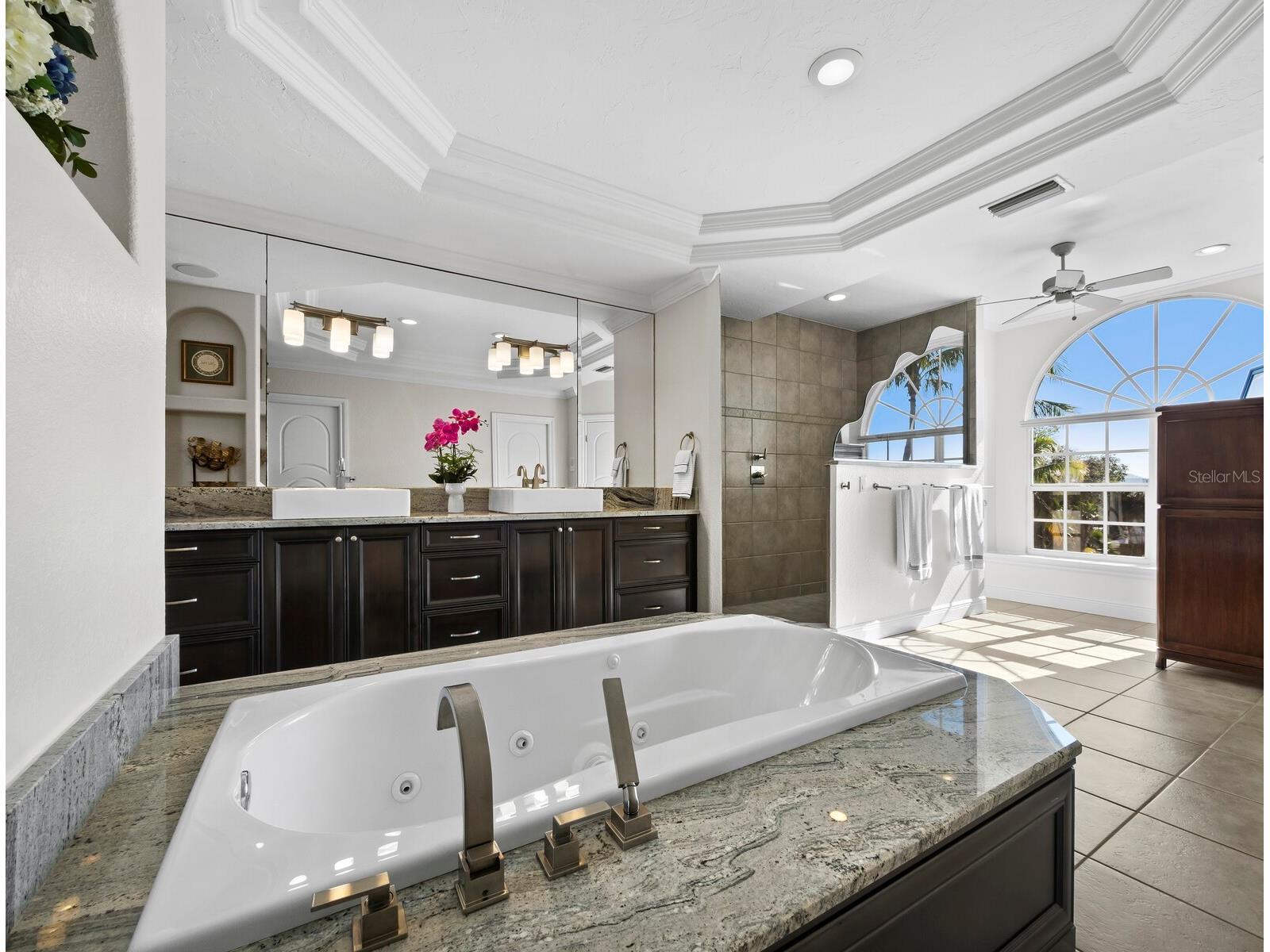 651 Broadway Street Longboat Key FL 34228 A4672952 image34