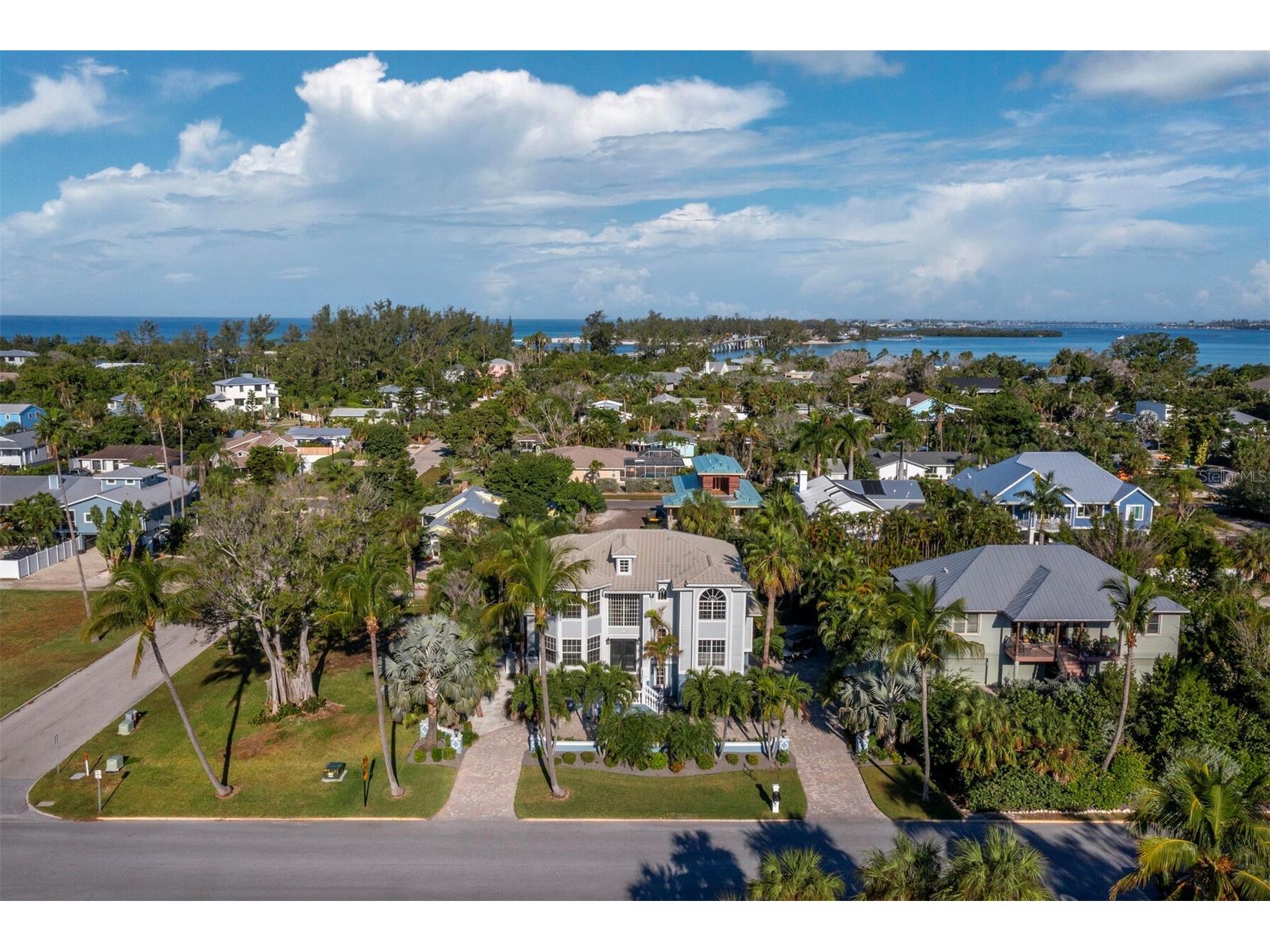 651 Broadway Street Longboat Key FL 34228 A4672952 image4