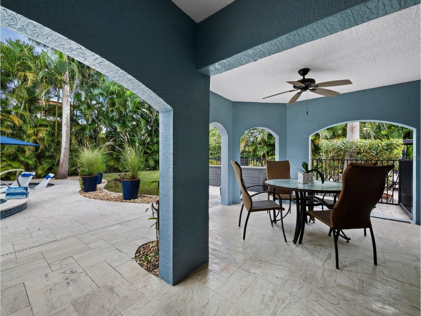 651 Broadway Street Longboat Key FL 34228 A4672952 image42