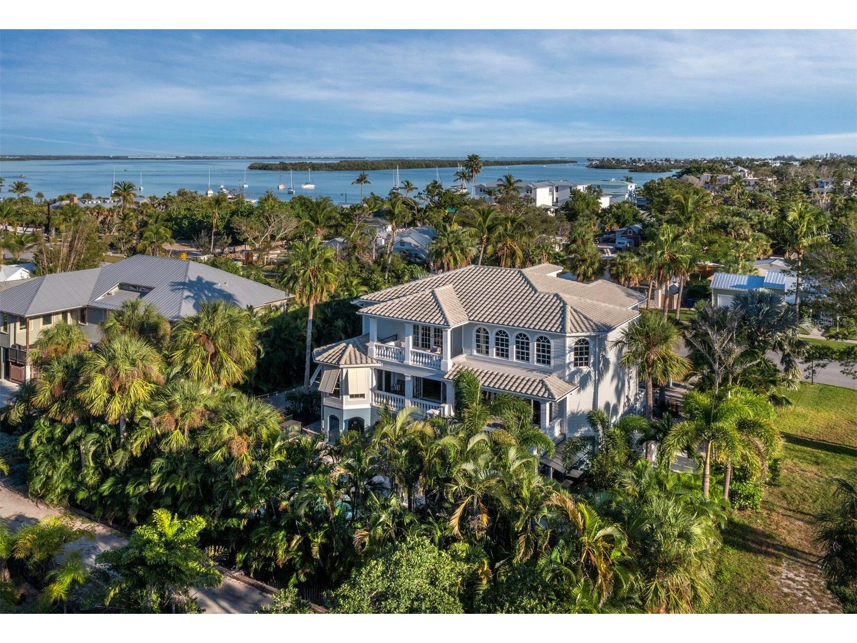 651 Broadway Street Longboat Key FL 34228 A4672952 image45