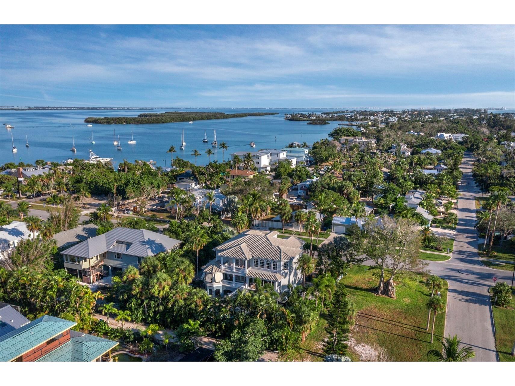 651 Broadway Street Longboat Key FL 34228 A4672952 image46